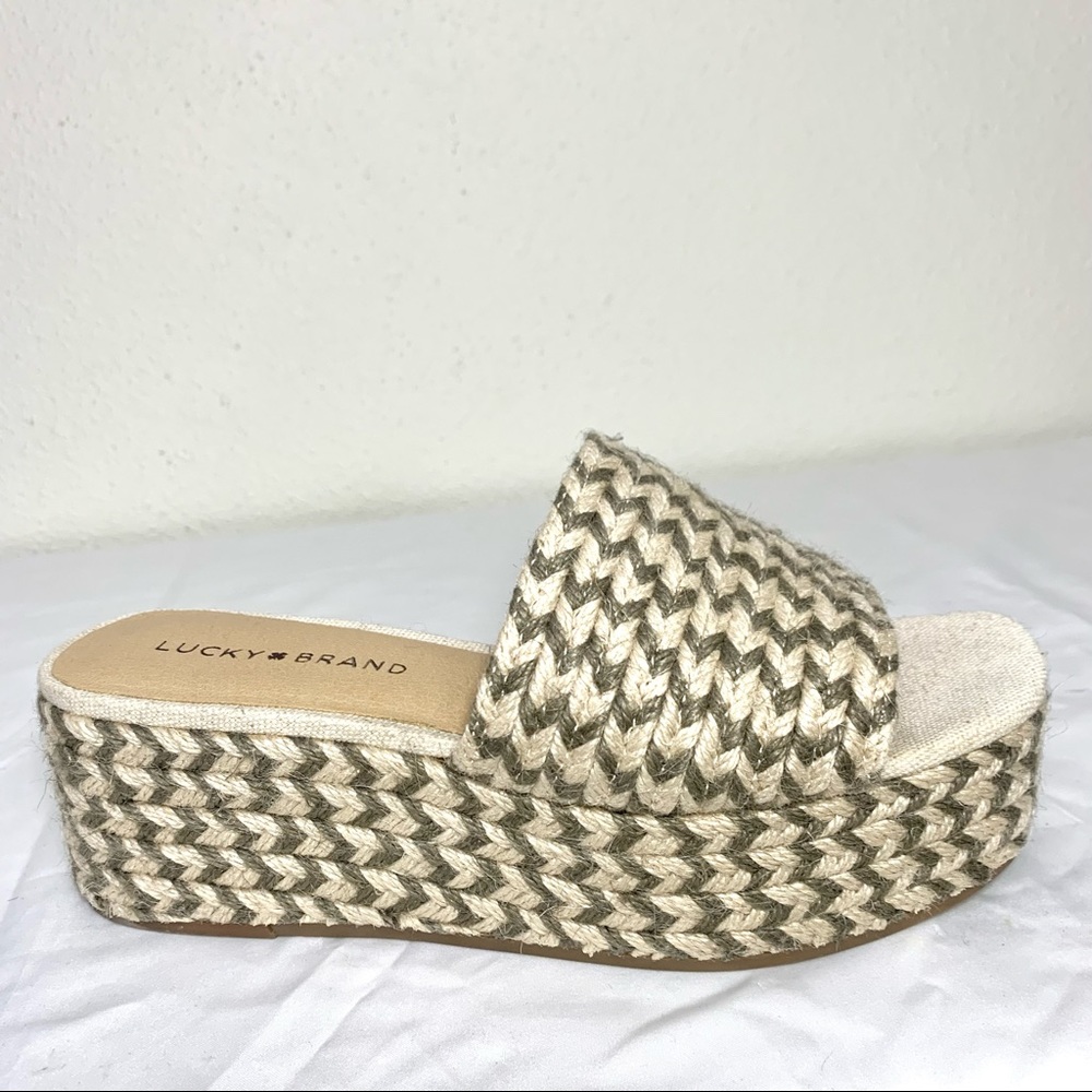 Lucky Brand platform slides